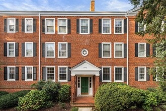 Building Photo - 2970 S Columbus St