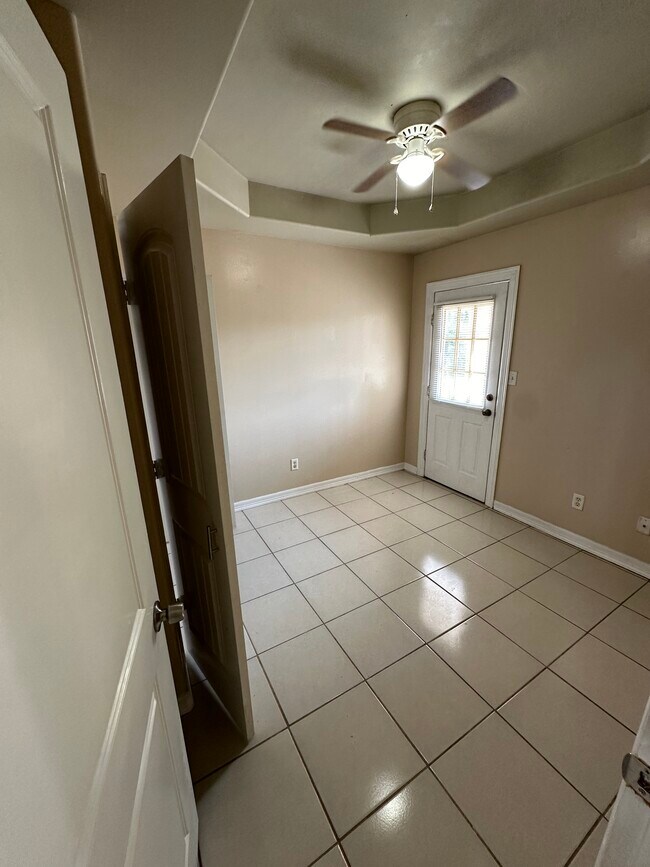 Room 1 - 1020 Jesse St