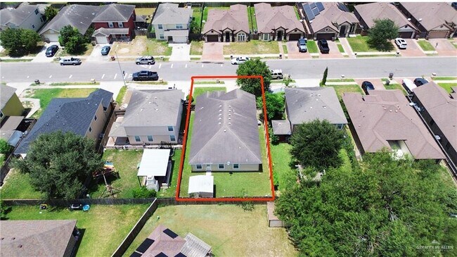 Building Photo - 33 Kika De La Garza St