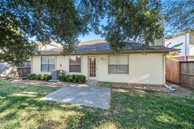 Building Photo - 26903 Castlecliff Ln