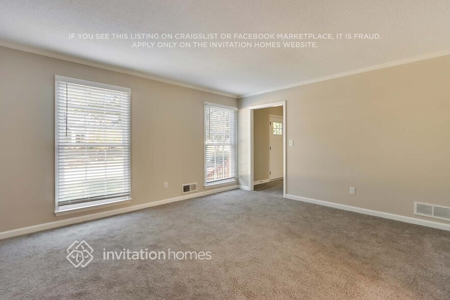 Building Photo - 6186 Pinewood Dr SE