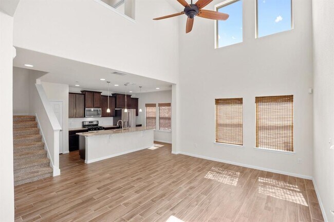 Building Photo - 2304 S Lakeline Blvd