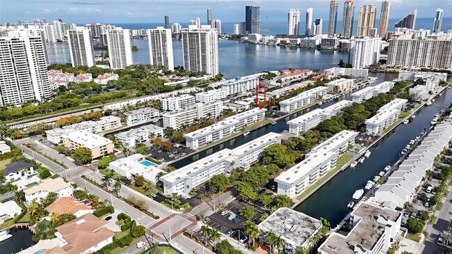 Building Photo - 3600 NE 170th St