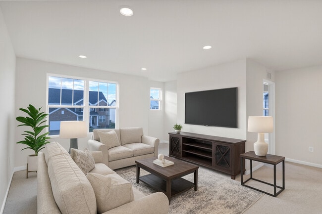 Building Photo - 668 Branson Dr