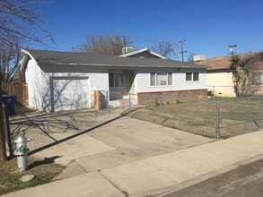 Building Photo - House