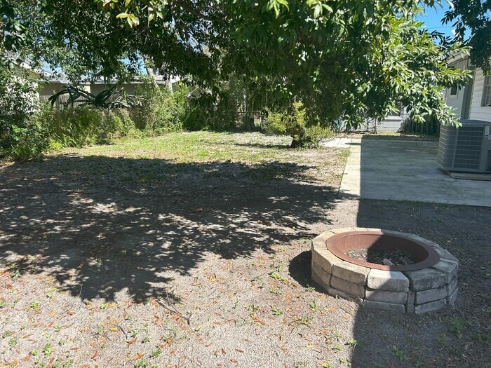 Building Photo - 3605 W Leila Ave