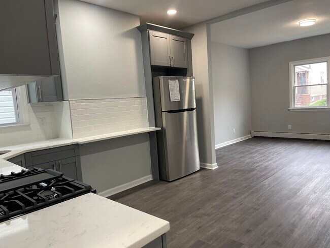 Building Photo - 54 Mt Prospect Ave