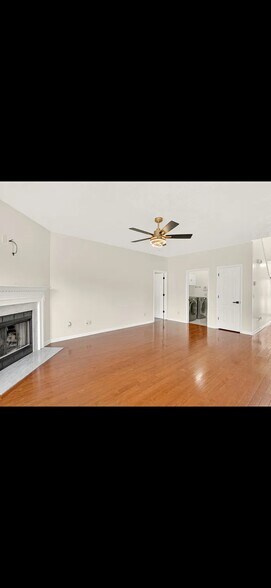 Building Photo - 7296 Autumn Crossing Way