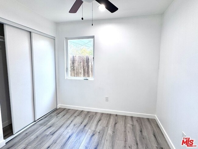 Building Photo - 841 W 64th St