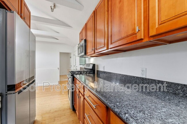 Building Photo - 245 Blue Ridge Dr