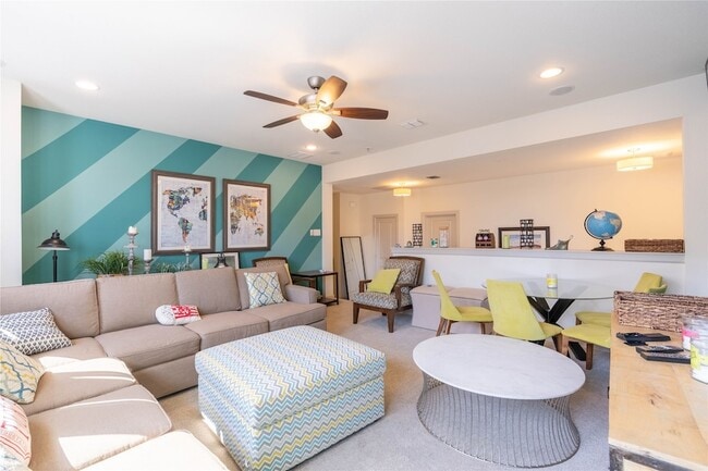 Building Photo - 1016 Peacock Blvd