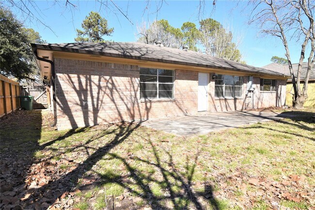 Building Photo - 3907 Almington Ln