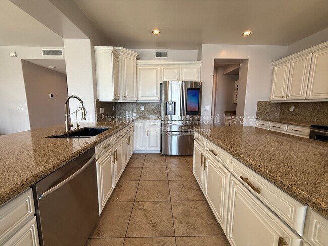 Building Photo - 4287 S Kimberlee Dr