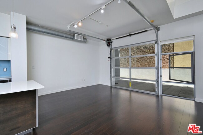 Building Photo - 11500 Tennessee Ave
