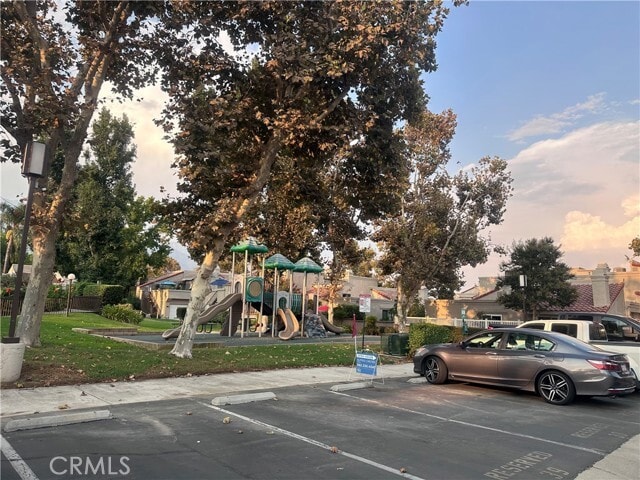 Building Photo - 9723 La Jolla Dr