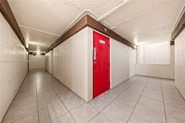 Building Photo - 10500 SW 108th Ave