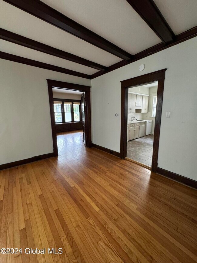 Building Photo - 663 Hudson Ave
