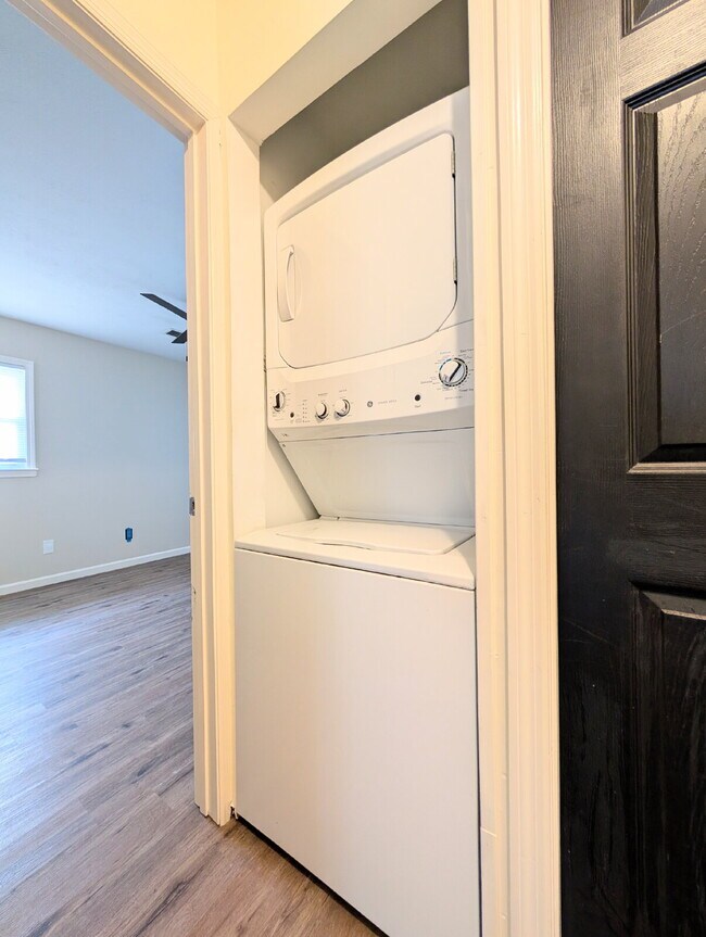Building Photo - Fully Renovated 3BR/2BA, Fenced Yard, Pet-Friendly — Minutes to Fort Benning — Lawn Care, Pest Co...