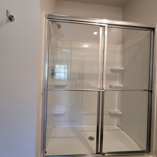 Building Photo - Brand New 4 bedroom, 2 bathroom house located in the desirable Brunswick Forest community in Leland