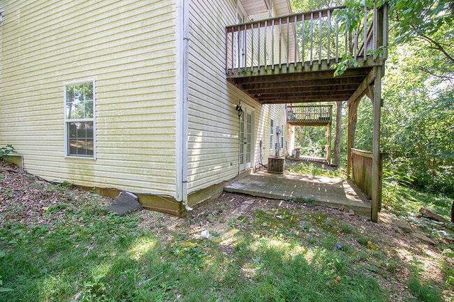 Building Photo - 1329 Valley Creek Ln