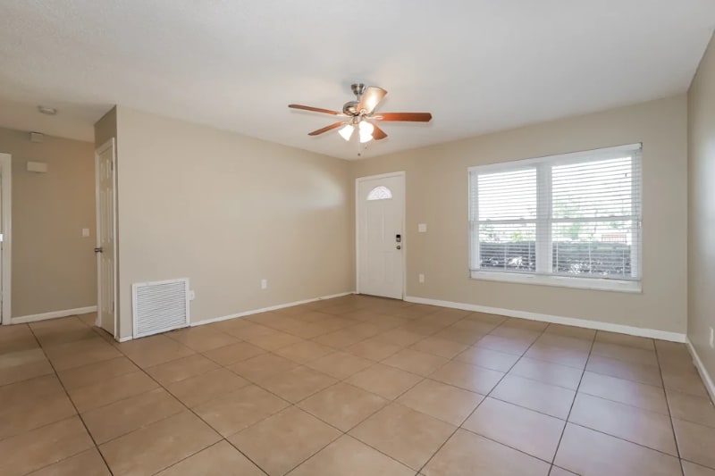 Building Photo - 112 Circle Hill Dr