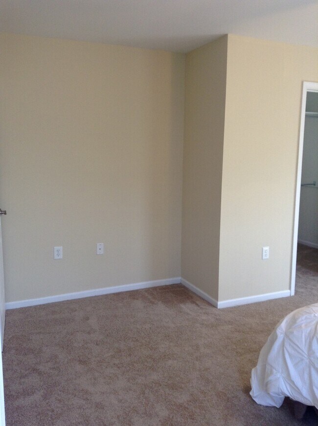 Building Photo - The Villas at Bellamy
