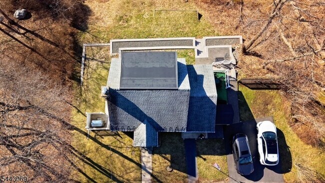 Building Photo - 6 Lakeview Terrace