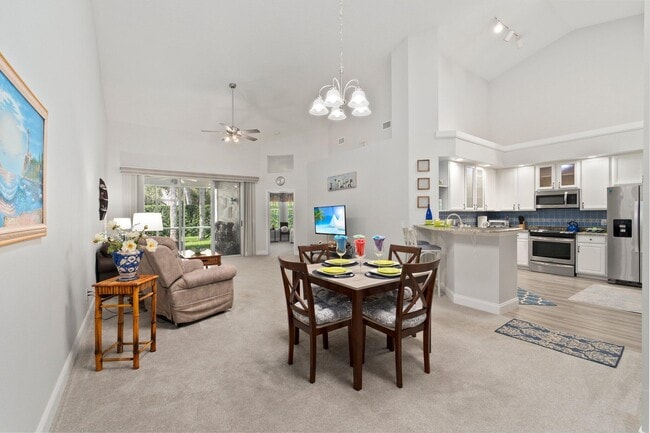 Building Photo - 1594 SW Harbour Isles Cir