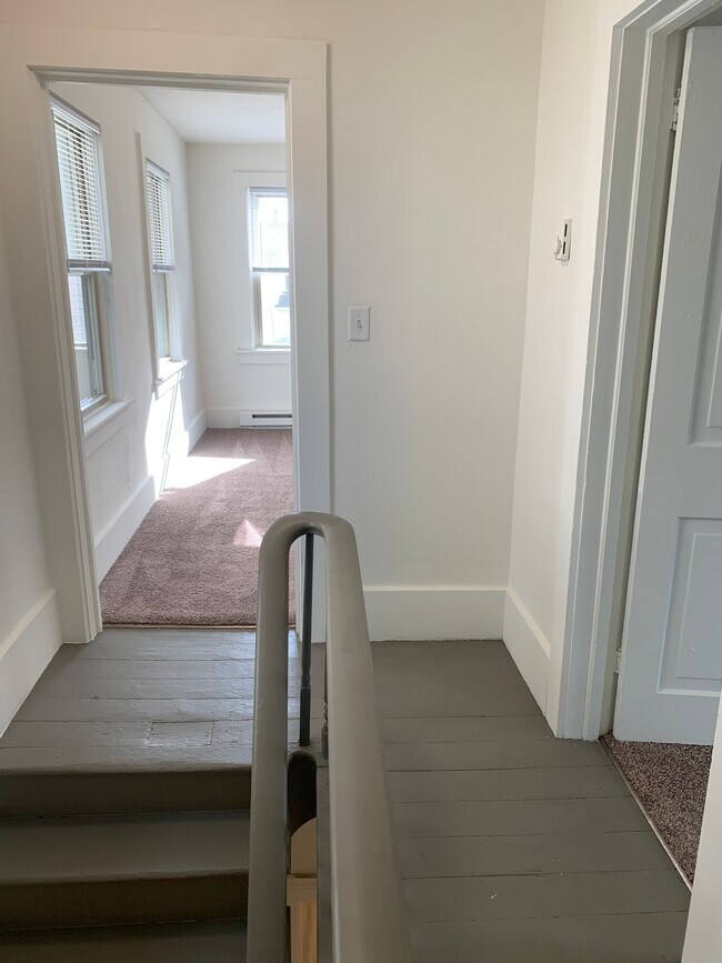 Building Photo - 1031 Hancock St