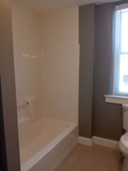 Bathroom - 532 Pine St