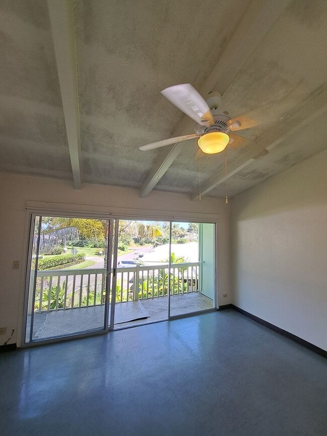 Building Photo - Large Studio w/Lanai