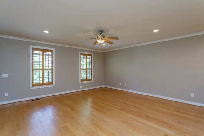 Building Photo - Beautiful 3-Bedroom Brookwood Townhome with 2-Car Garage — Don't Delay!