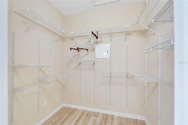 Building Photo - 1013 Emerald Dunes Dr