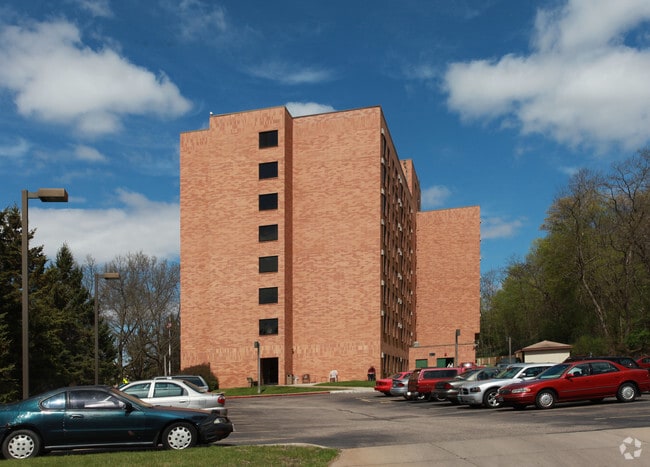 Building Photo - Park Tower Apartments