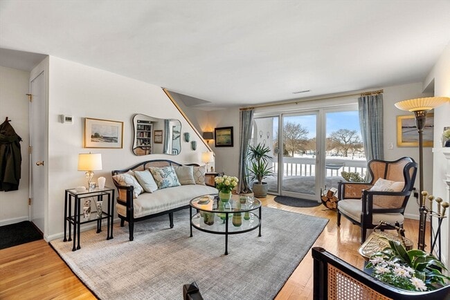 Building Photo - 126 Merrimac St