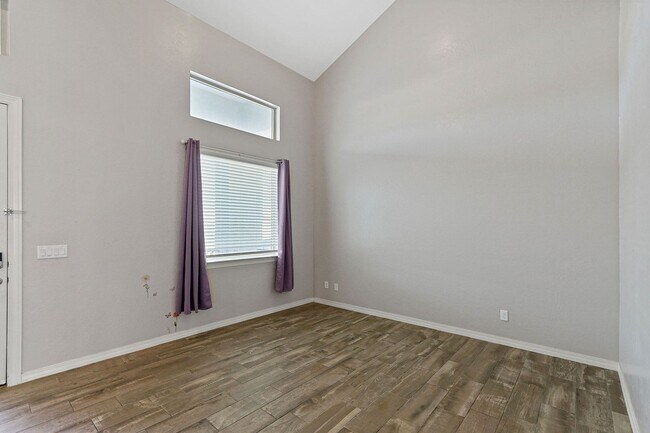 Building Photo - Coming Soon!