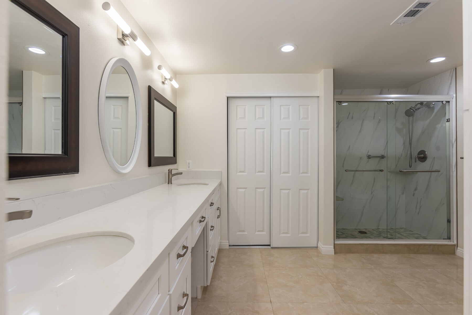 Building Photo - 10227 S Autumn Leaf Cir