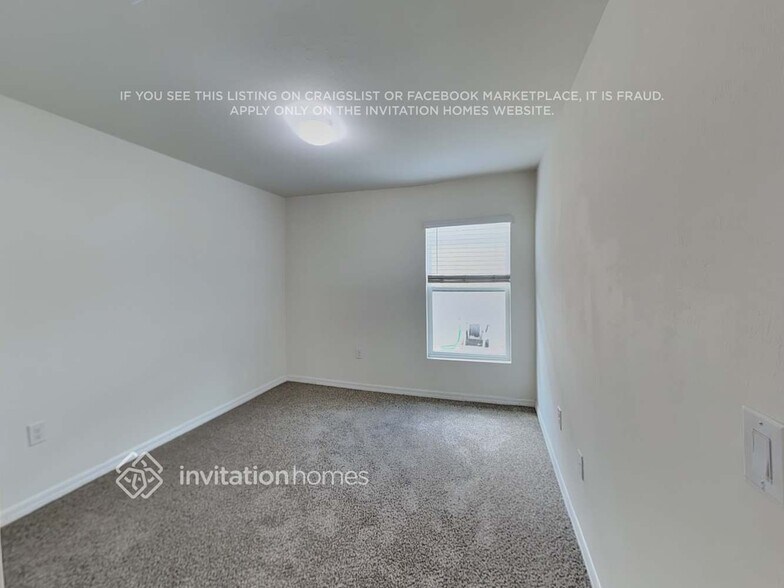 Building Photo - 3298 Acapulco Cir