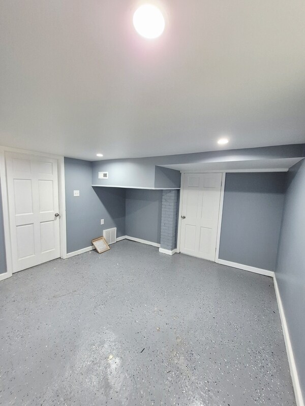 Building Photo - 2723 Fendall Ave