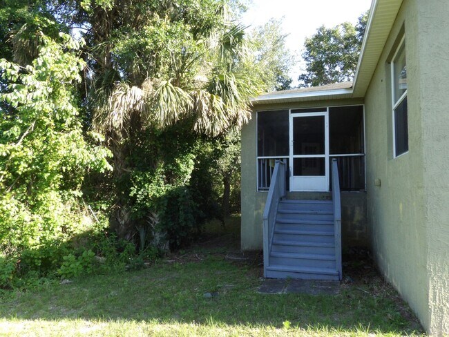 Building Photo - Spacious 4 Bedroom 2236 Sq Ft Call Carole Arcaro 386-216-4900 Deltona L Realty