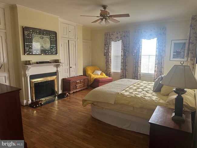 Building Photo - 16451 Elmwood Farm Rd