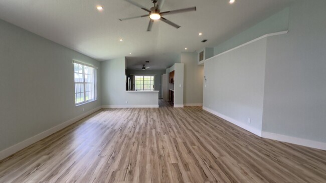 Building Photo - Beautiful 3BR/2BA Home in Wellington's Emerald Forest