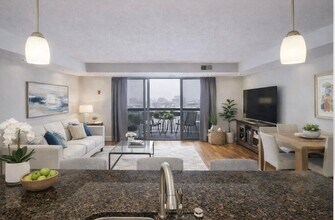 Building Photo - 700 1st St