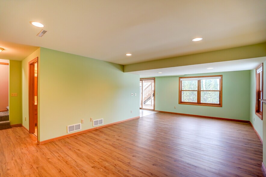 Building Photo - 5 Rylant Cir