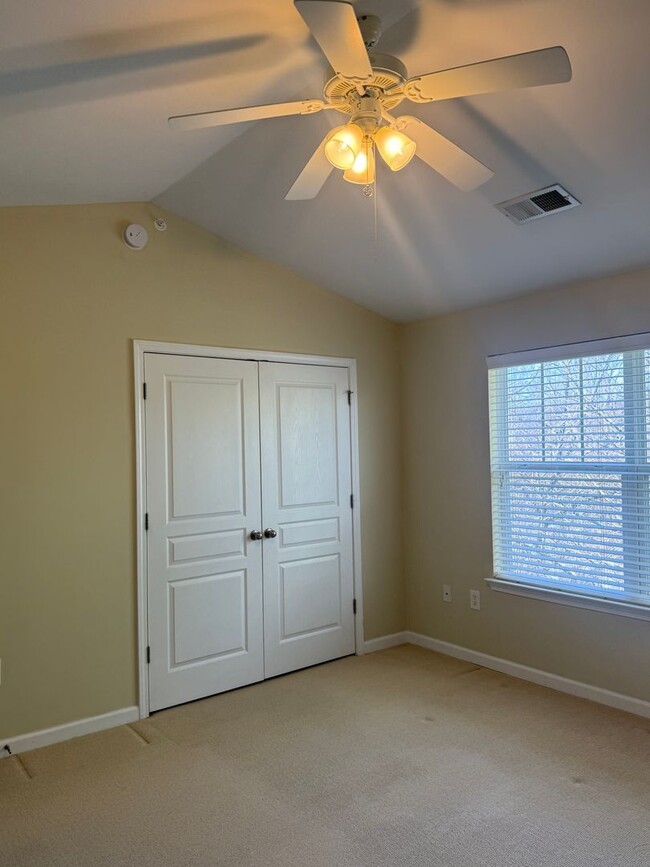 Building Photo - 1830 Candlewood Court #208