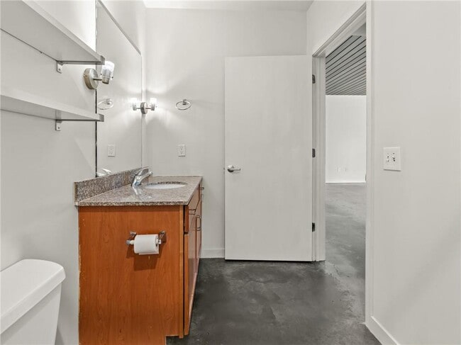 Building Photo - 620 Glen Iris Dr NE