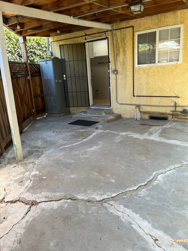 Building Photo - 4366-4368 Felton St