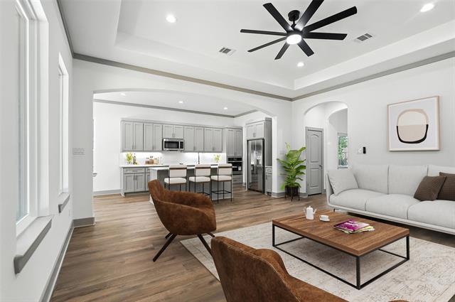 Building Photo - 716 Oak Creek Dr