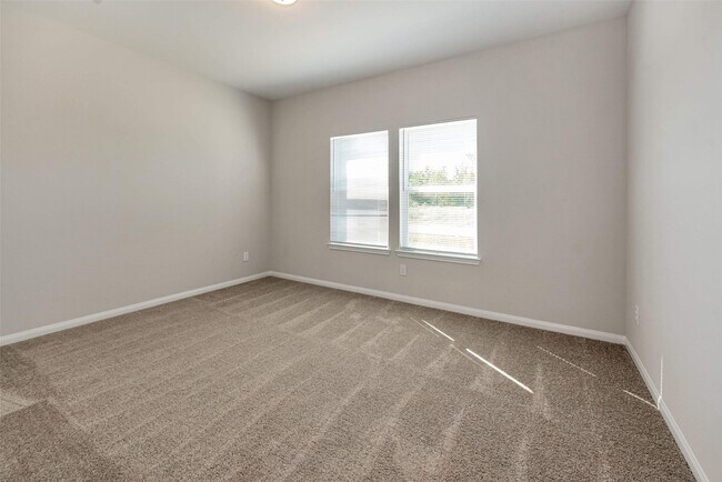 Building Photo - 1683 Rd 3556