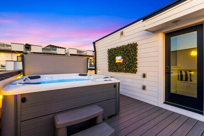 Building Photo - 1313 Baptist World Center Dr